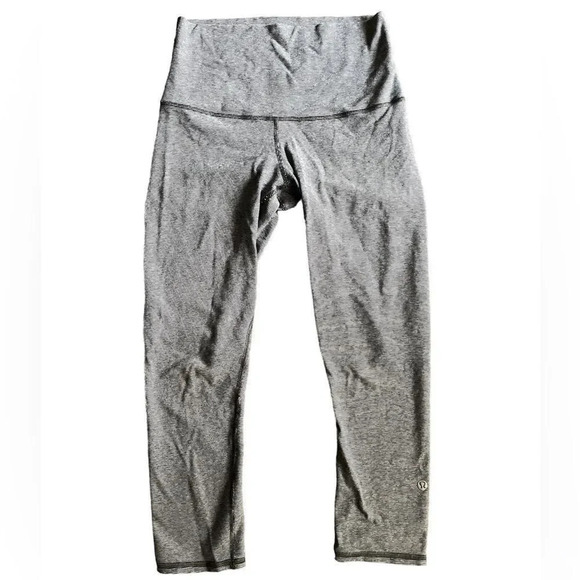 Lululemon capris - Picture 1 of 6